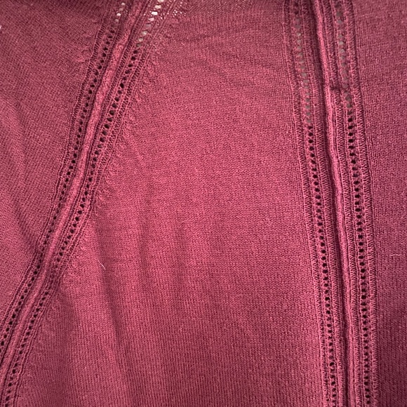 ⬇️LAST CHANCE😳 Market & Spruce XS Burgundy Lightweight Sweater - Picture 6 of 6